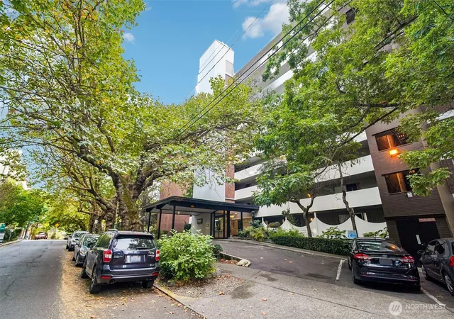 Photo 3 of Condo for sale at 505 Belmont Ave E #1002, Seattle, WA 98102 | MLS# NWM2582552 | Listing updated on 2026-09-25