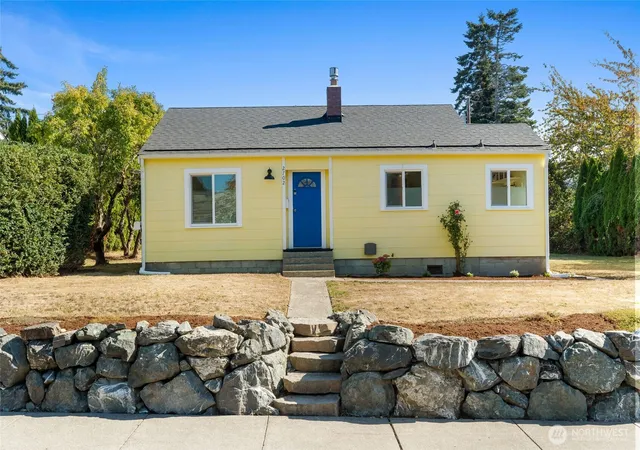 Photo 1 of Single family home for sale at 2702 Nevada St, Bellingham, WA 98226 | MLS# NWM2582556 | Listing updated on 2026-09-28