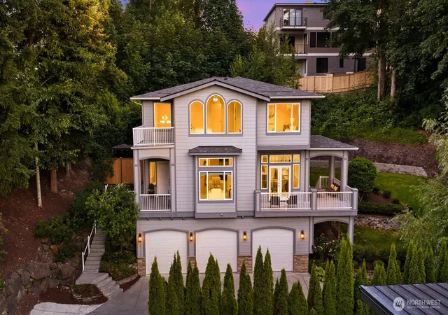 Photo 2 of Single family home for sale at 16125 Se 44th Way, Bellevue, WA 98006 | MLS# NWM2582561 | Listing updated on 2026-09-23