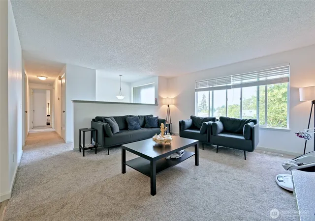 Photo 3 of Single family home for sale at 1012 E Laurel St, Kent, WA 98030 | MLS# NWM2582563 | Listing updated on 2026-09-29
