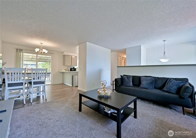 Photo 4 of Single family home for sale at 1012 E Laurel St, Kent, WA 98030 | MLS# NWM2582563 | Listing updated on 2026-09-29