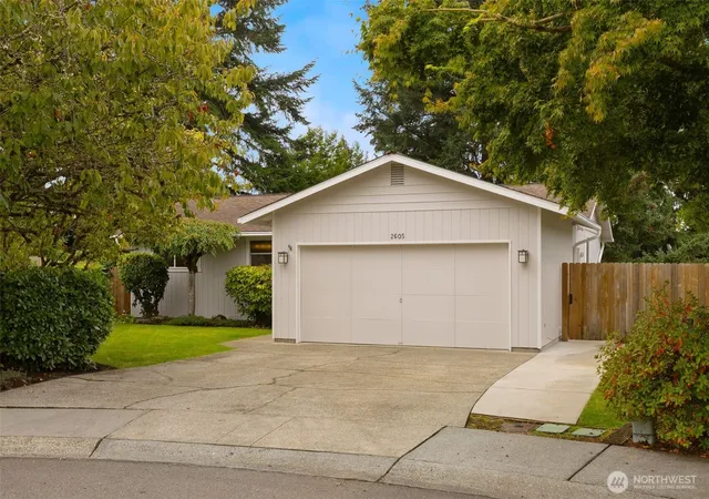Photo 2 of Single family home for sale at 2605 Camas Ave Ne, Renton, WA 98056 | MLS# NWM2582566 | Listing updated on 2026-10-02