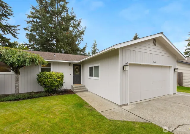 Photo 1 of Single family home for sale at 2605 Camas Ave Ne, Renton, WA 98056 | MLS# NWM2582566 | Listing updated on 2026-10-02