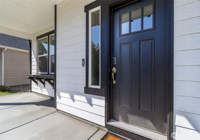 Photo 2 of Single family home for sale at 2220 Leonard Dr, Walla Walla, WA 99362 | MLS# NWM2582576 | Listing updated on 2026-09-19
