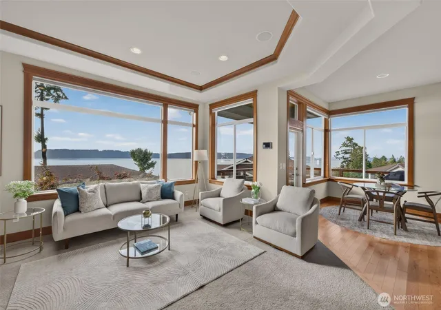 Photo 4 of Single family home for sale at 6652 Waterton Cir, Mukilteo, WA 98275 | MLS# NWM2582583 | Listing updated on 2026-09-30