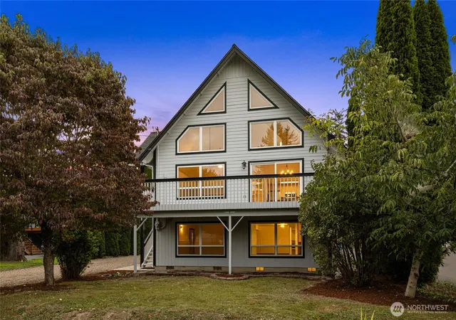 Photo 1 of Single family home for sale at 38130 Se Northern St, Snoqualmie, WA 98065 | MLS# NWM2582584 | Listing updated on 2026-10-02