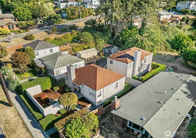 Photo 3 of Multi family home for sale at 5911 Sw Admiral Way, Seattle, WA 98116 | MLS# NWM2582595 | Listing updated on 2026-09-25