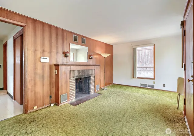 Photo 3 of Sale Pending at 4329 S Webster St, Seattle, WA 98118 | MLS# NWM2582607 | Listing updated on 2026-09-24