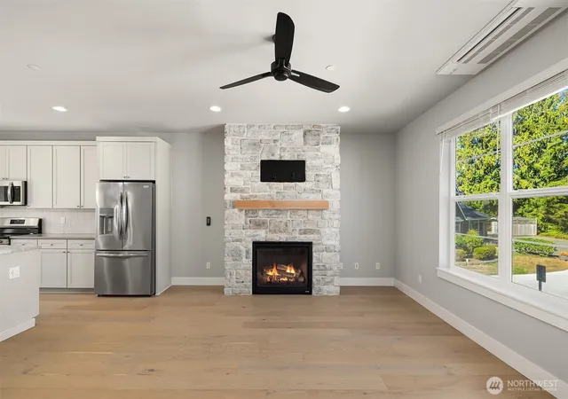 Photo 4 of Single family home for sale at 10 160th Place SE, Bothell, WA 98012 | MLS# NWM2582614 | Listing updated on 2026-10-01