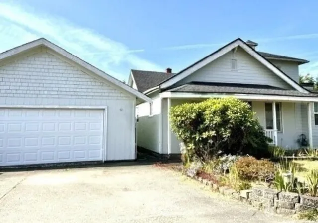 Photo 1 of Single family home for sale at 611 11th Street, Blaine, WA 98230 | MLS# NWM2582629 | Listing updated on 2026-10-02