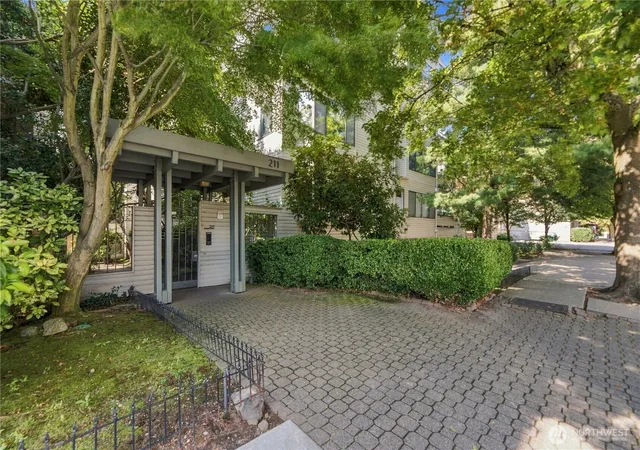 Photo 1 of Condo for sale at 211 Summit Ave E #108, Seattle, WA 98102 | MLS# NWM2582631 | Listing updated on 2026-09-29