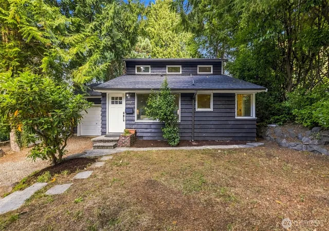 Photo 1 of Single family home for sale at 4512 Sw Director Pl, Seattle, WA 98136 | MLS# NWM2582636 | Listing updated on 2026-10-01