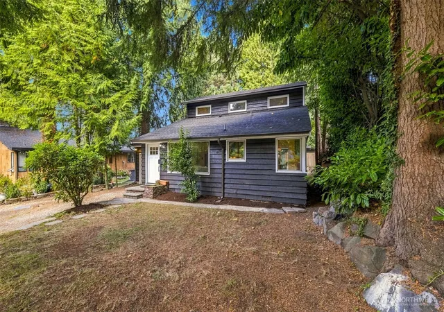 Photo 3 of Single family home for sale at 4512 SW Director Pl, Seattle, WA 98136 | MLS# NWM2582636 | Listing updated on 2026-10-01