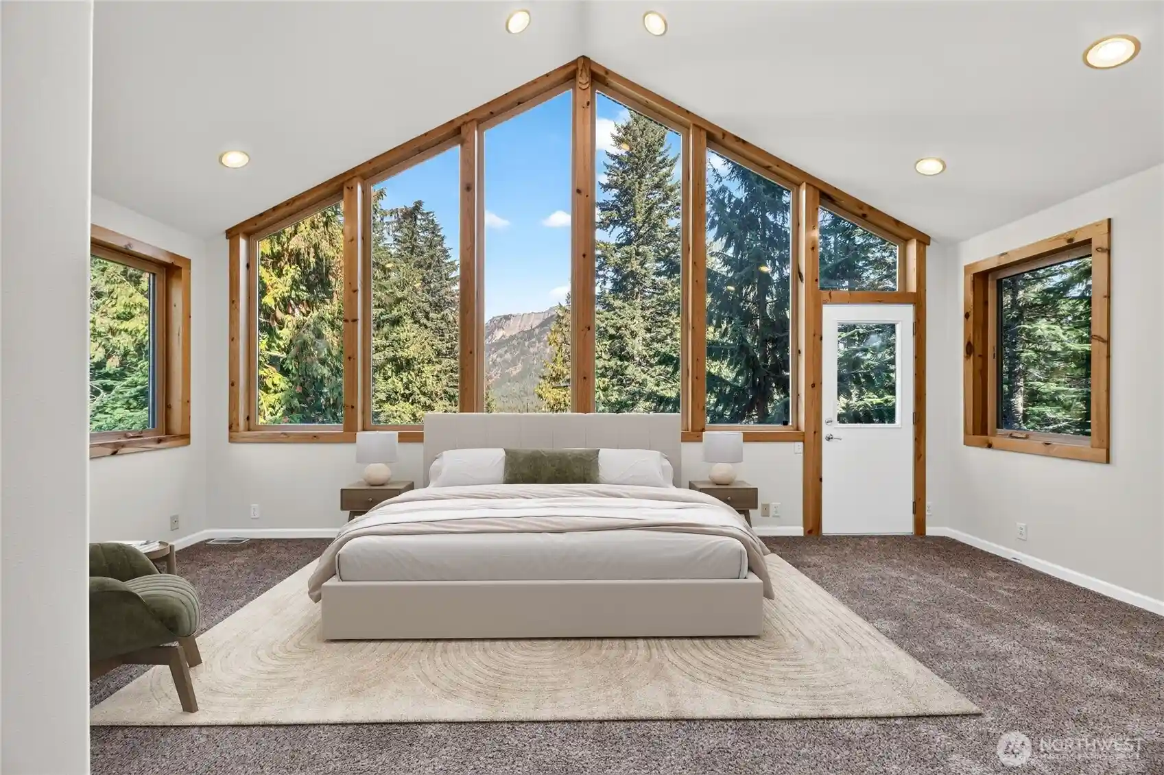 Photo 3 of Single family home for sale at 921 Snoqualmie Dr, Snoqualmie Pass, WA 98068 | MLS# NWM2582668 | Listing updated on 2026-10-24