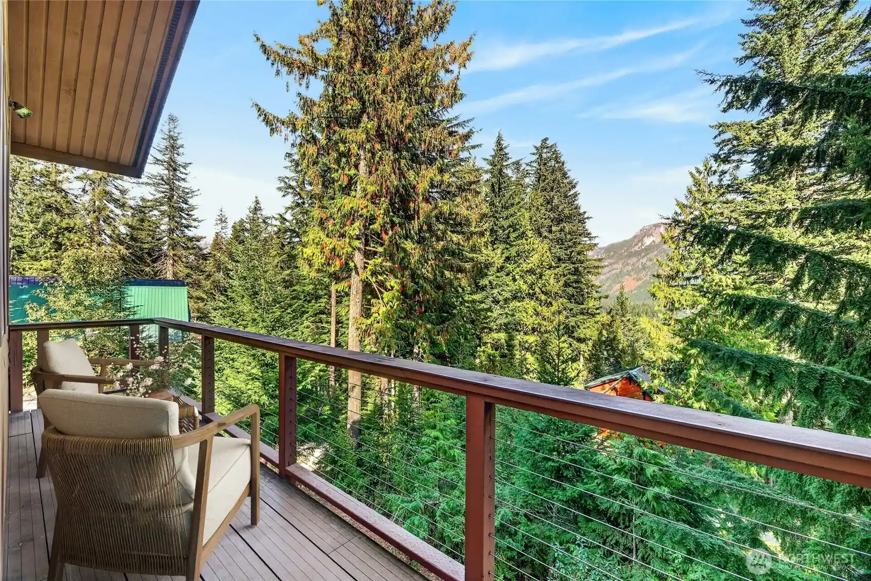 Photo 4 of Single family home for sale at 921 Snoqualmie Dr, Snoqualmie Pass, WA 98068 | MLS# NWM2582668 | Listing updated on 2026-10-24