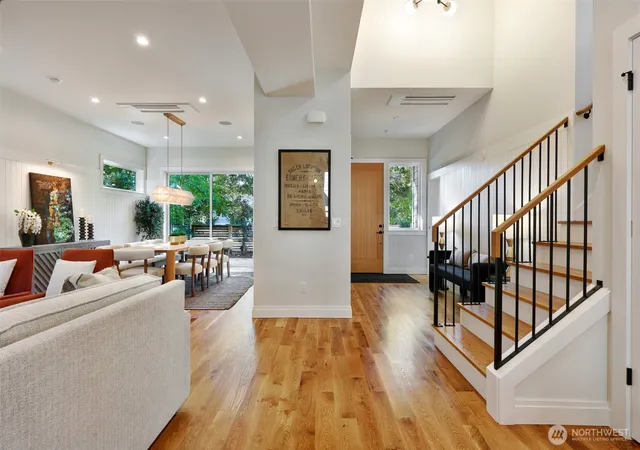 Photo 3 of Single family home for sale at 2004 Mcgilvra Blvd E, Seattle, WA 98112 | MLS# NWM2582669 | Listing updated on 2026-10-07