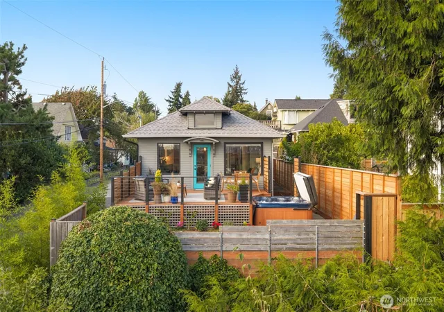 Photo 1 of Sale Pending at 3516 Carr Pl N, Seattle, WA 98103 | MLS# NWM2582673 | Listing updated on 2026-09-26