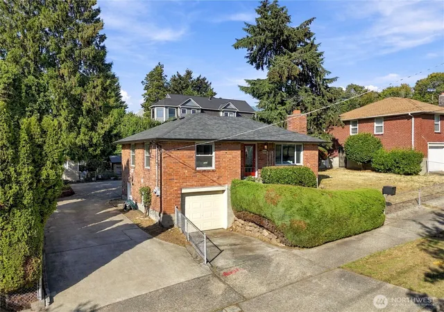 Single family home for sale at 1210 S Lucile St, Seattle, WA 98108 | MLS# NWM2582678