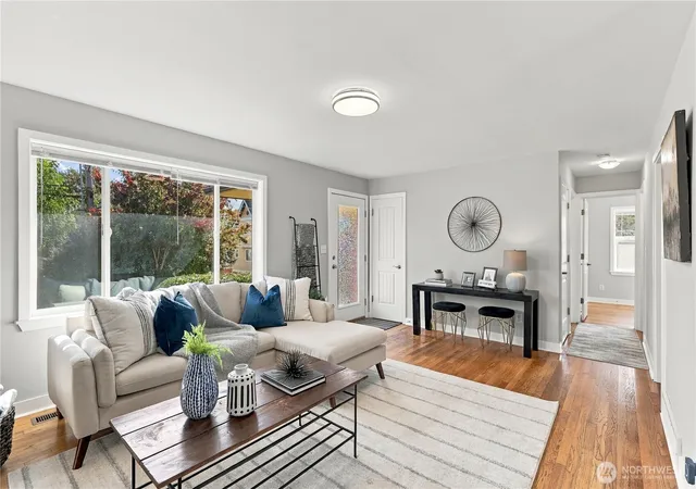 Photo 4 of Single family home for sale at 1210 S Lucile St, Seattle, WA 98108 | MLS# NWM2582678 | Listing updated on 2026-10-01