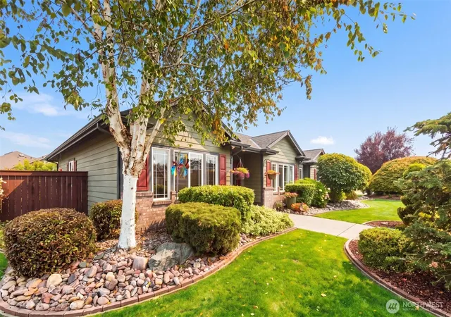 Photo 3 of Single family home for sale at 510 Mountain Cir, Buckley, WA 98321 | MLS# NWM2582704 | Listing updated on 2026-10-01