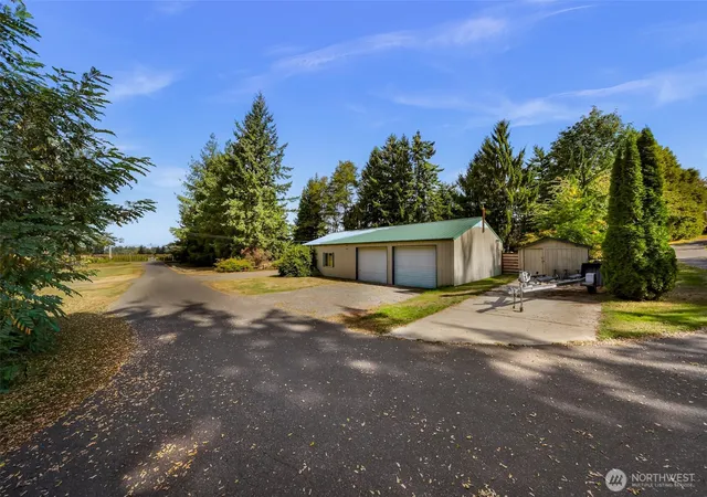 Photo 2 of Single family home for sale at 6086 Dragonfly Ln, Lynden, WA 98264 | MLS# NWM2582706 | Listing updated on 2026-10-01