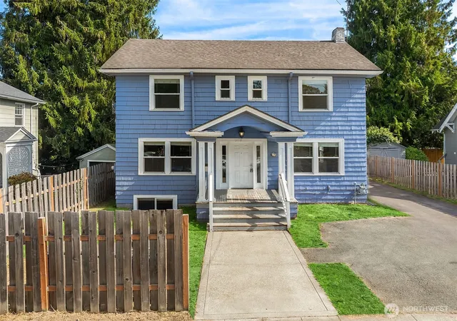 Photo 1 of Single family home for sale at 5018 20th Avenue Ne, Seattle, WA 98105 | MLS# NWM2582722 | Listing updated on 2026-10-12