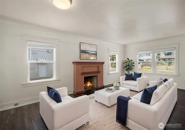 Photo 3 of Single family home for sale at 5018 20th Avenue NE, Seattle, WA 98105 | MLS# NWM2582722 | Listing updated on 2026-10-12