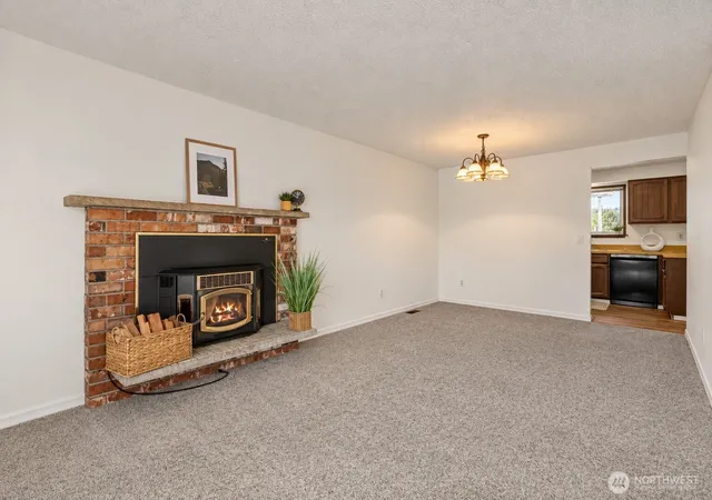 Photo 3 of Sale Pending at 1904 7th Street SW, Puyallup, WA 98371 | MLS# NWM2582729 | Listing updated on 2026-09-30