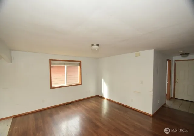Photo 3 of Single family home for sale at 7372 Clamdigger Dr, Blaine, WA 98230 | MLS# NWM2582732 | Listing updated on 2026-10-01