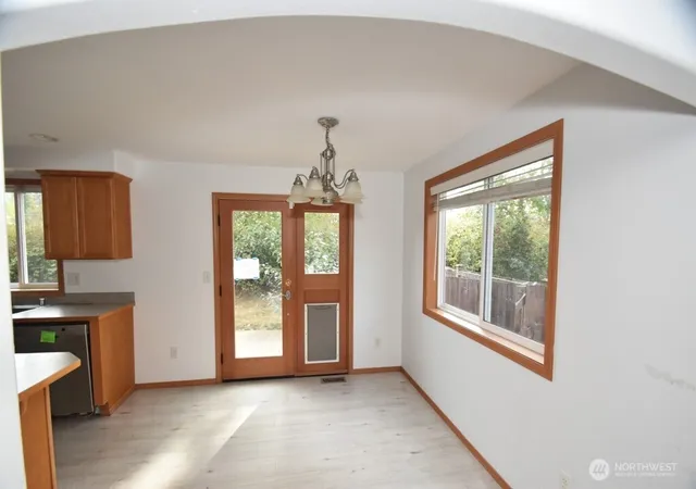 Photo 4 of Single family home for sale at 7372 Clamdigger Dr, Blaine, WA 98230 | MLS# NWM2582732 | Listing updated on 2026-10-01