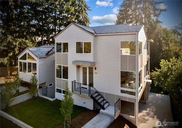 Condo for sale at 12751 37th Avenue NE, Seattle, WA 98125 | MLS# NWM2582735