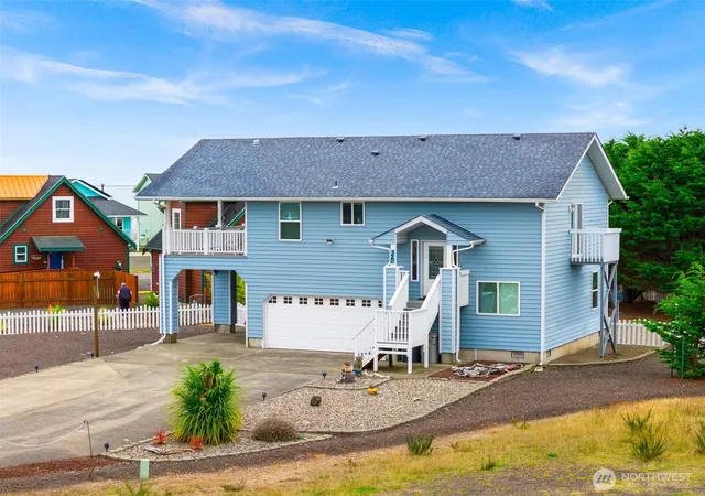 Photo 1 of Single family home for sale at 320 Marina Ct, Ocean Shores, WA 98569 | MLS# NWM2582740 | Listing updated on 2026-10-15