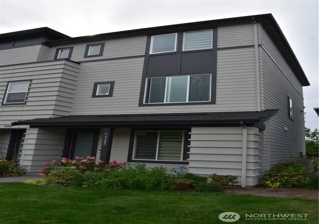 Photo 4 of Single family home for sale at 14105 272nd Place NE, Duvall, WA 98019 | MLS# NWM2582749 | Listing updated on 2026-09-23
