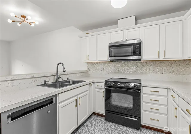 Photo 4 of Condo for sale at 973 NE Ingram St #A101, Issaquah, WA 98029 | MLS# NWM2582756 | Listing updated on 2026-09-28