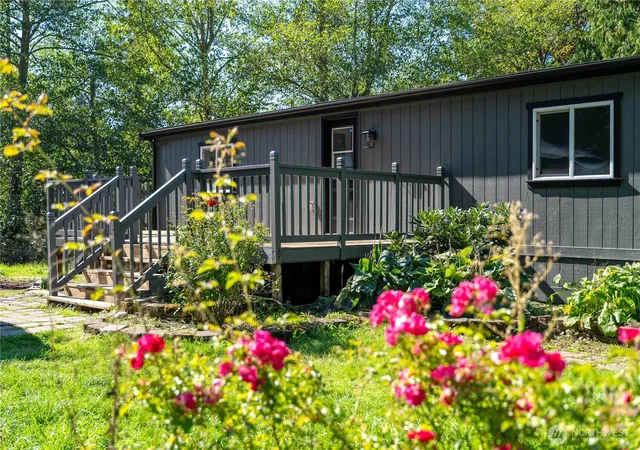 Photo 1 of Manufactured home for sale at 31412 54th Avenue Nw, Stanwood, WA 98292 | MLS# NWM2582761 | Listing updated on 2026-09-30