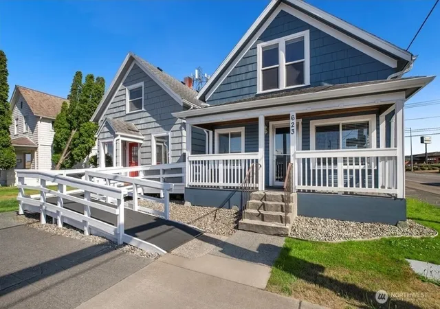 Photo 1 of Sale Pending at 623 W Market St, Aberdeen, WA 98520 | MLS# NWM2582774 | Listing updated on 2026-09-23