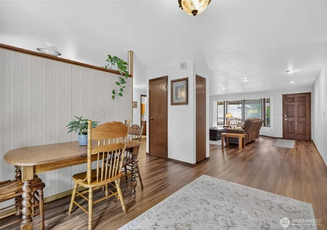 Photo 4 of Sale Pending at 219 S 316th Place, Federal Way, WA 98003 | MLS# NWM2582776 | Listing updated on 2026-09-26