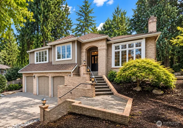 Photo 4 of Single family home for sale at 19745 NE 127th Place, Woodinville, WA 98077 | MLS# NWM2582788 | Listing updated on 2026-10-02