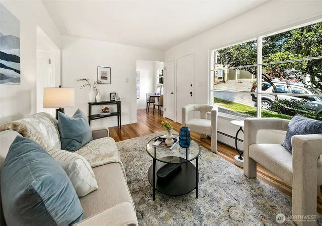 Photo 3 of Condo for sale at 1015 N 40th Street, Seattle, WA 98103 | MLS# NWM2582803 | Listing updated on 2026-09-30