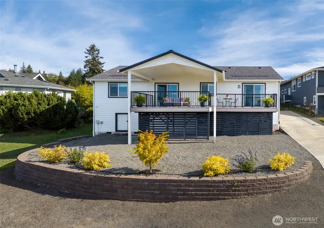 Photo 1 of Single family home for sale at 38130 Fawn Rd Ne, Hansville, WA 98340 | MLS# NWM2582806 | Listing updated on 2026-10-09