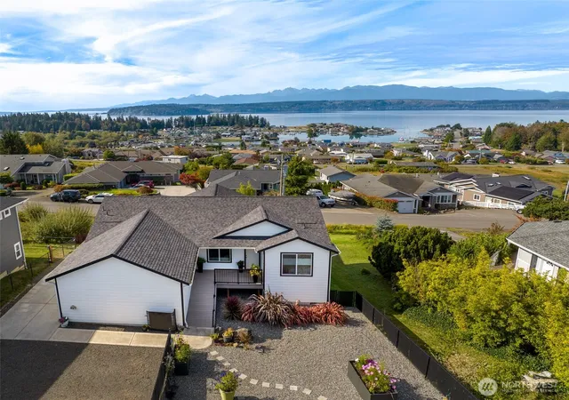 Photo 4 of Single family home for sale at 38130 Fawn Rd NE, Hansville, WA 98340 | MLS# NWM2582806 | Listing updated on 2026-10-09