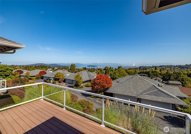 Photo 3 of Condo for sale at 3903 Ridge Top, Anacortes, WA 98221 | MLS# NWM2582822 | Listing updated on 2026-10-01