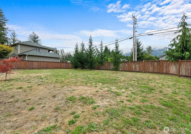 Photo 4 of Sale Pending at 501 Stickney Mountain Pl, Gold Bar, WA 98251 | MLS# NWM2582826 | Listing updated on 2026-09-30