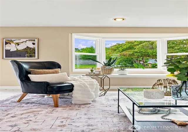 Photo 3 of Sale Pending at 8218 SE 36th Street, Mercer Island, WA 98040 | MLS# NWM2582839 | Listing updated on 2026-10-02