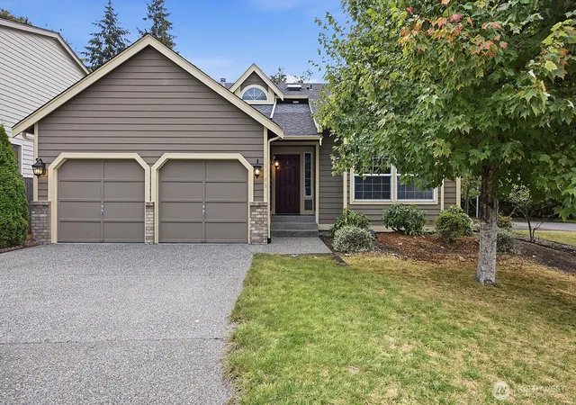 Photo 1 of Single family home for sale at 14733 Se 187th Circle, Renton, WA 98058 | MLS# NWM2582844 | Listing updated on 2026-09-25