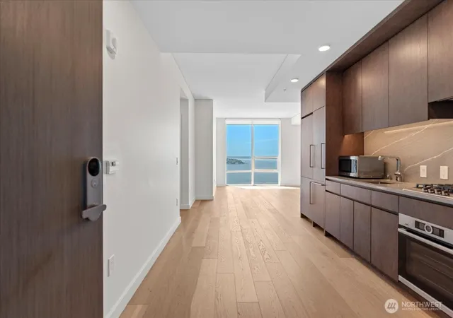 Photo 2 of Condo for sale at 121 Stewart St #2506, Seattle, WA 98101 | MLS# NWM2582845 | Listing updated on 2026-09-17