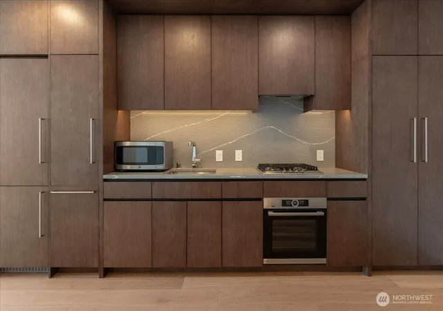 Photo 3 of Condo for sale at 121 Stewart St #2506, Seattle, WA 98101 | MLS# NWM2582845 | Listing updated on 2026-09-17