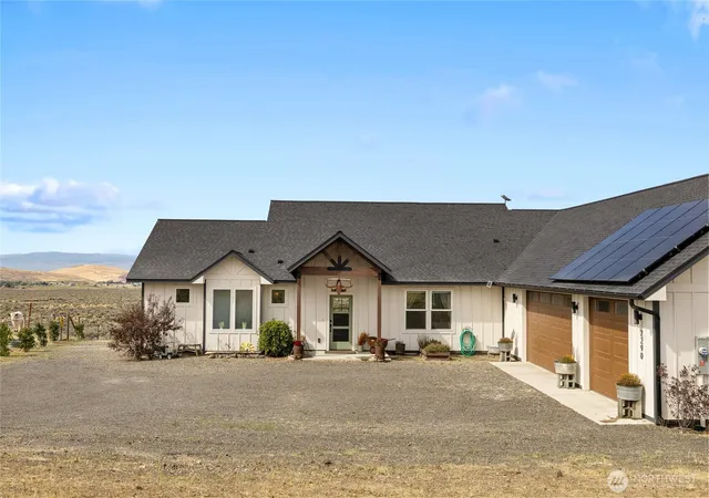 Photo 3 of Single family home for sale at 2290 Sage Hills Dr, Ellensburg, WA 98926 | MLS# NWM2582861 | Listing updated on 2026-09-29