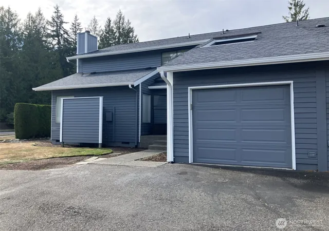Photo 2 of Condo for sale at 2629 Firwood Ln #130, Mount Vernon, WA 98273 | MLS# NWM2582869 | Listing updated on 2026-09-23