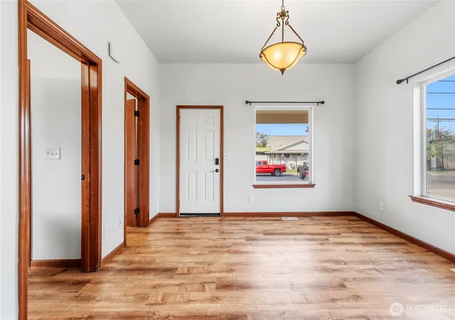 Photo 3 of Single family home for sale at 512 N Roosevelt St, Walla Walla, WA 99362 | MLS# NWM2582872 | Listing updated on 2026-10-02